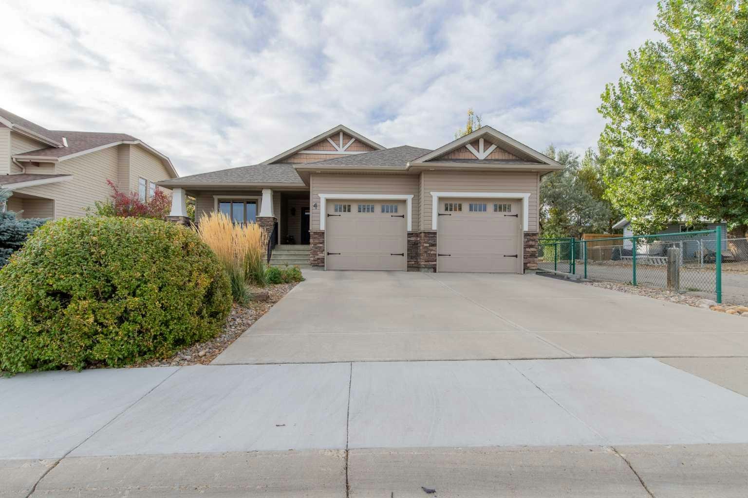 4 Canyoncrest Point W, Lethbridge, AB, T1K 7Y3