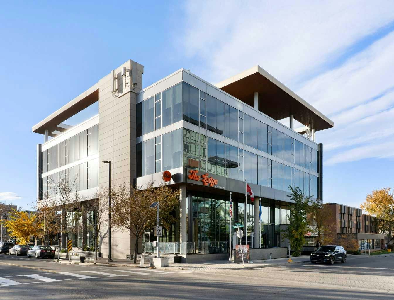 208-110 18a Street NW, Calgary, AB, T2N 2G9