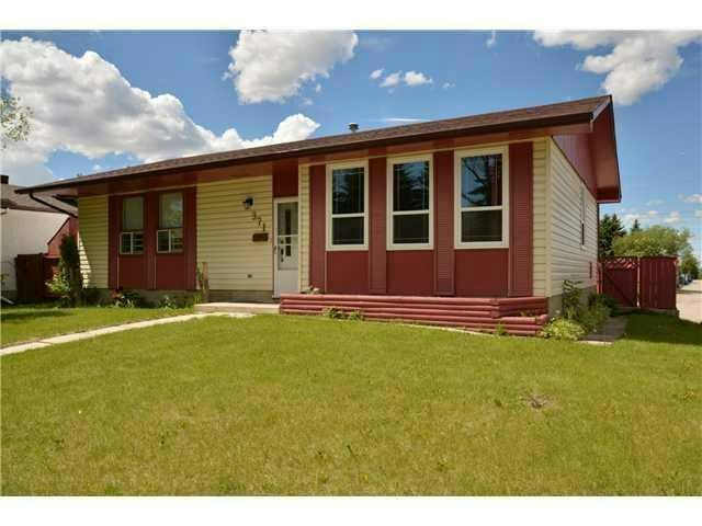 371 Whiteview Road NE, Calgary, AB, T1Y 1P7 2