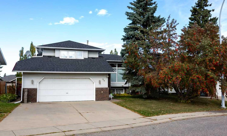94 Athabasca Crescent