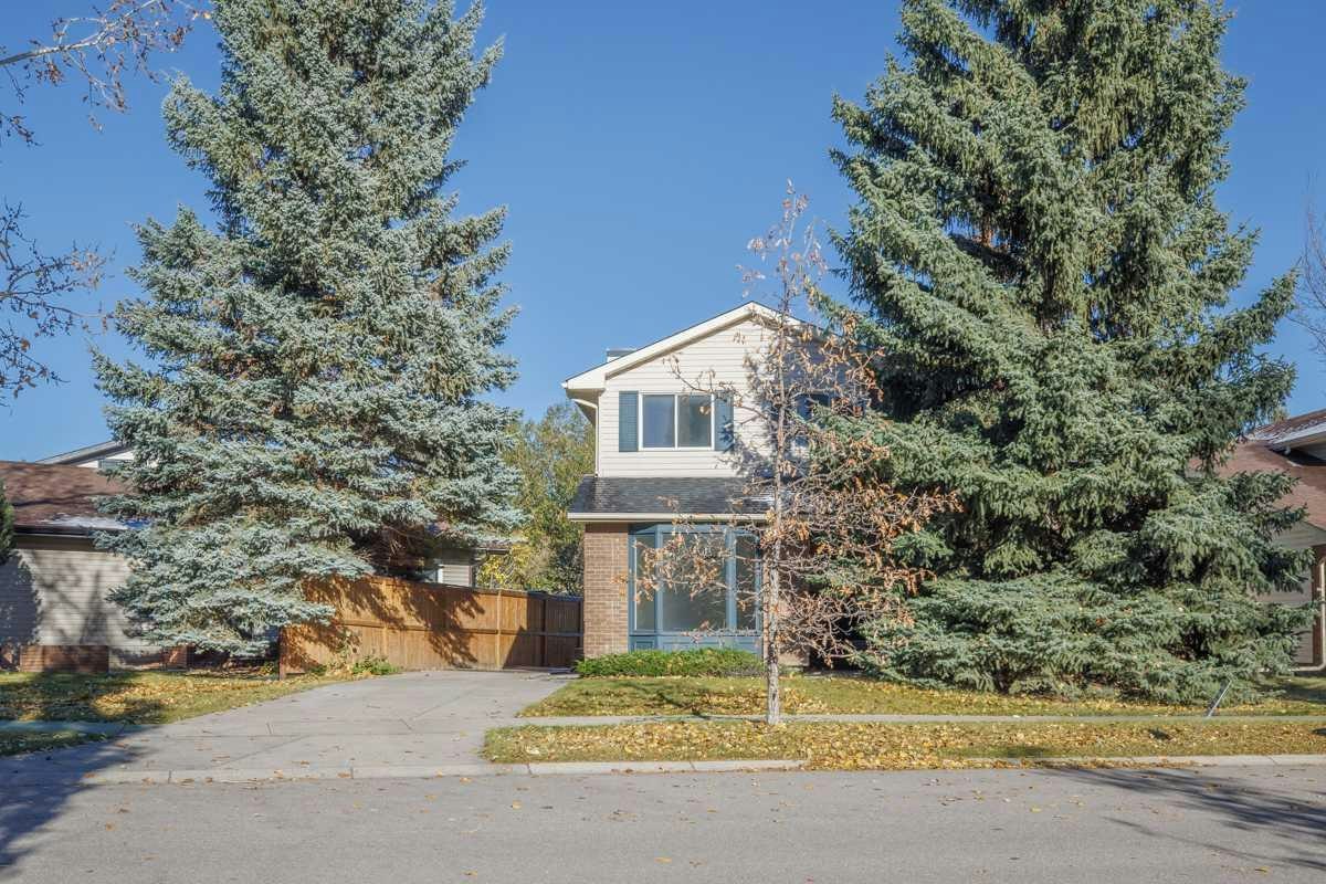 383 Woodfield Road SW, Calgary, AB, T2W 3V8