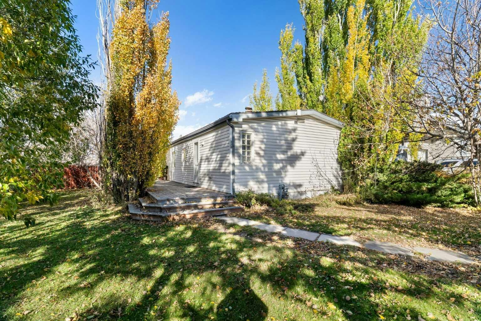320 Railway Avenue NW, Rural Rocky View County, AB, T0J 1X2