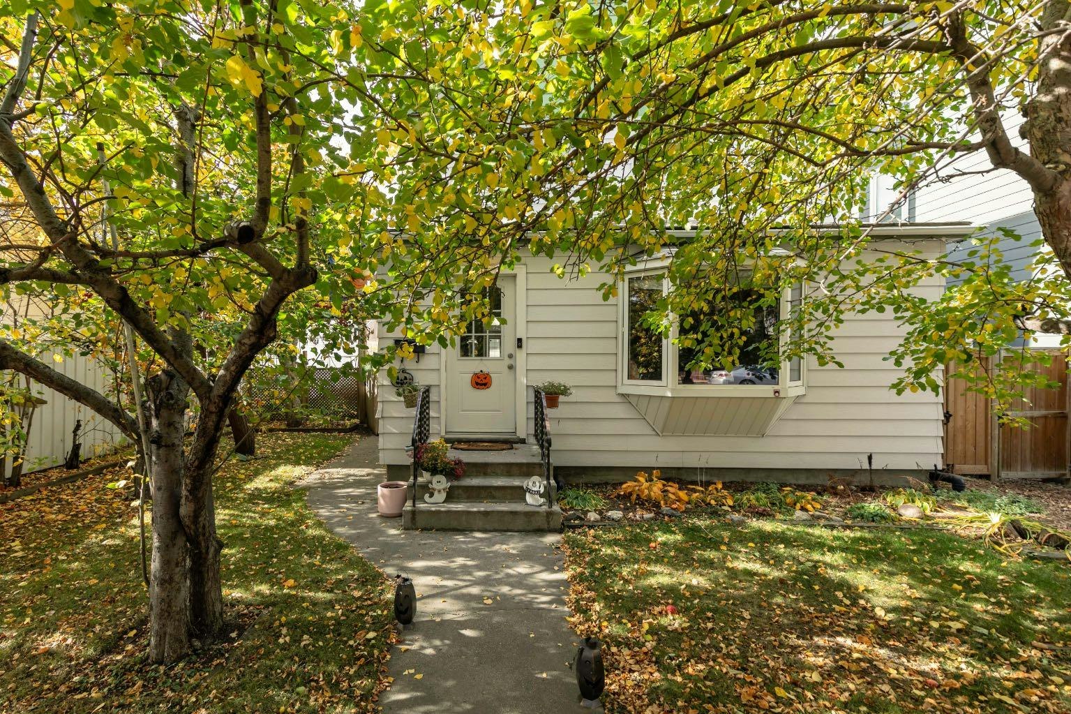 407 11 Street NE, Calgary, AB, T2E 4N5
