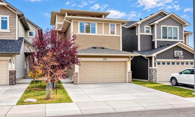 143 Saddlestone Park NE