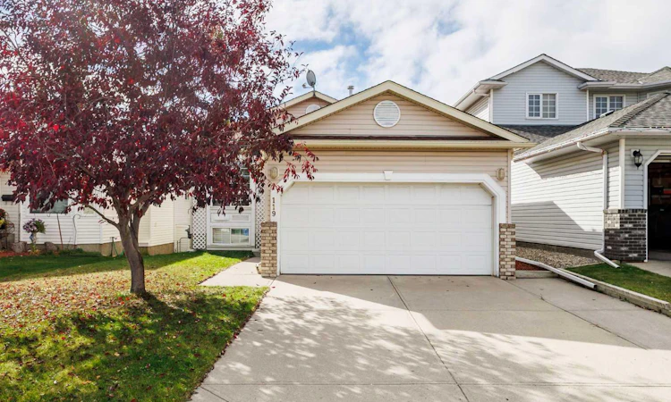 119 Hawkmount Close NW