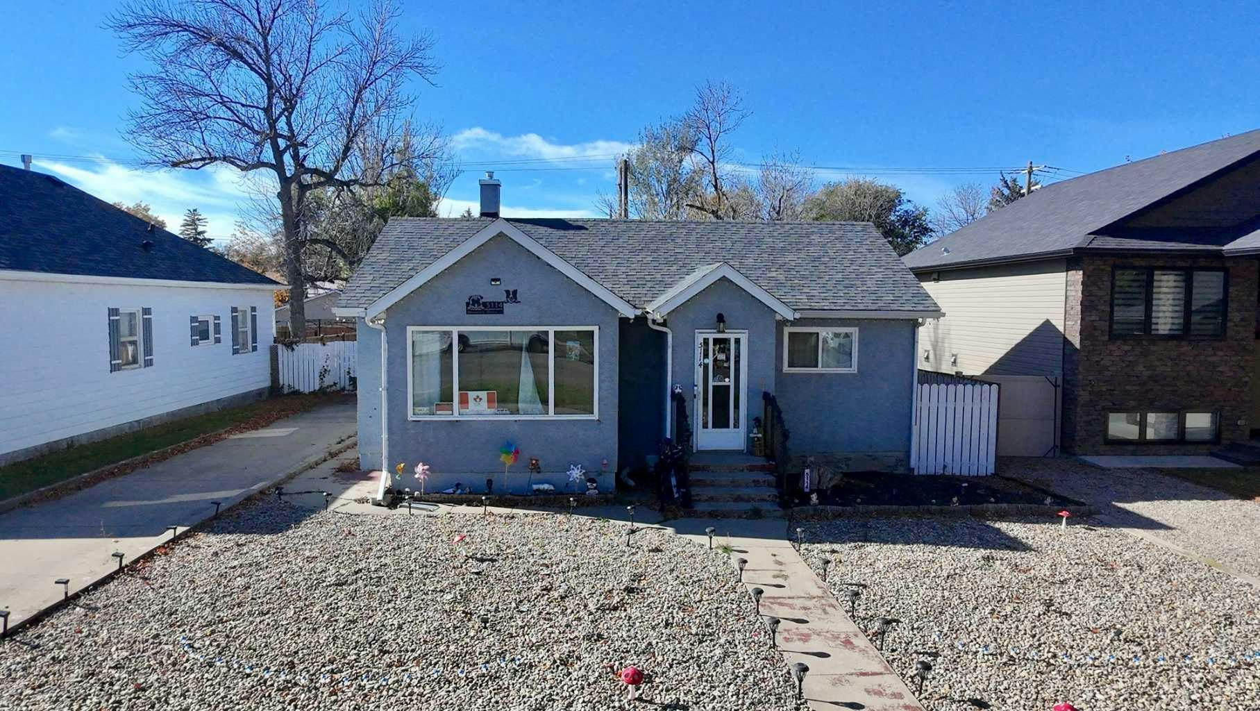 5114 52 Street, Taber, AB, T1G 1N2