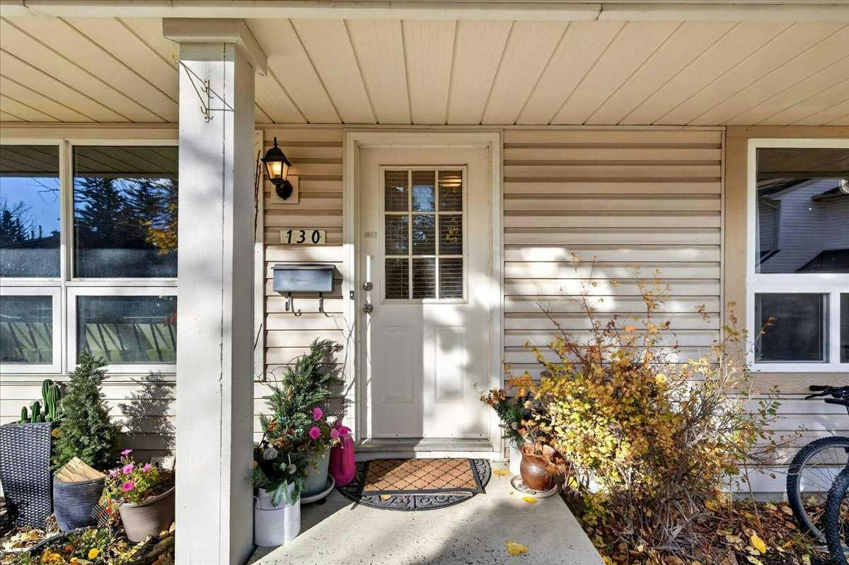 130 Woodmont Terrace SW, Calgary, AB, T2W 4Z4
