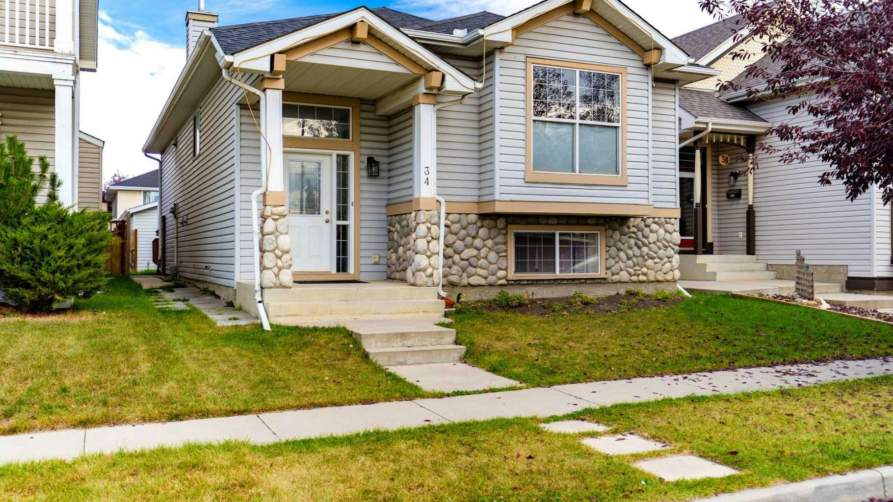 34 Prestwick Landing SE, Calgary, AB, T2Z 3S3