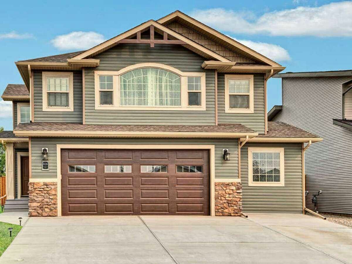 826 Stonehaven Drive, Carstairs, AB, T0M 0N0