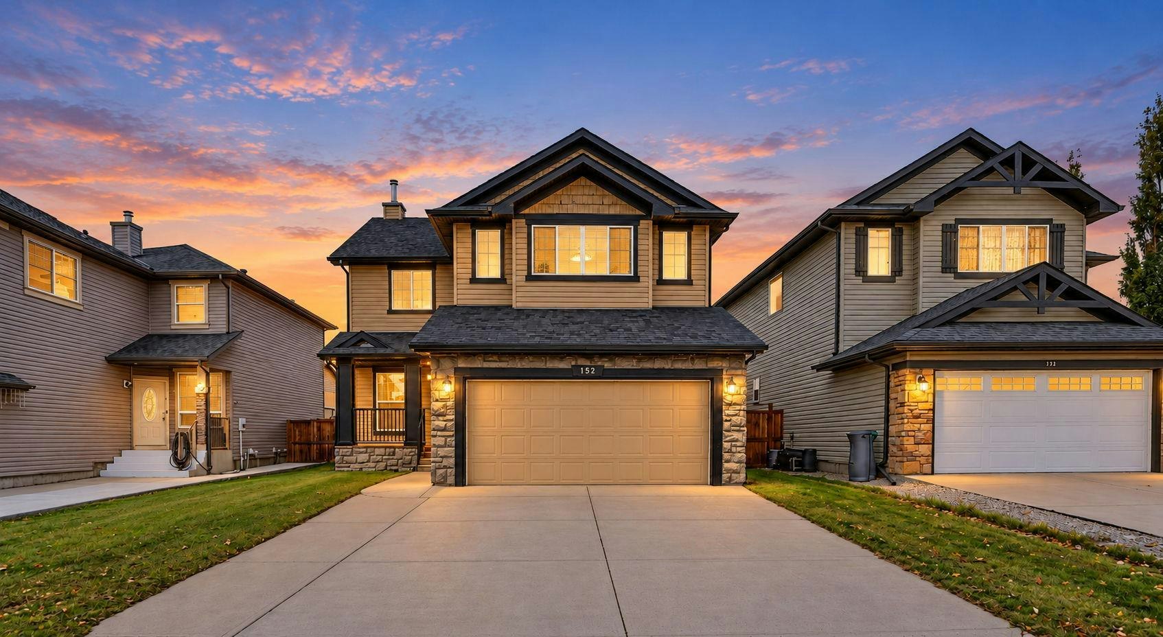 152 Hawkmere Close, Chestermere, AB, T1X 0B9