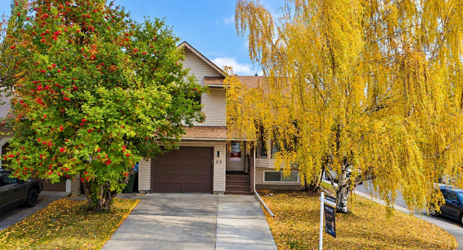 52 Cedargrove Way SW, Calgary, AB, T2W 4V2