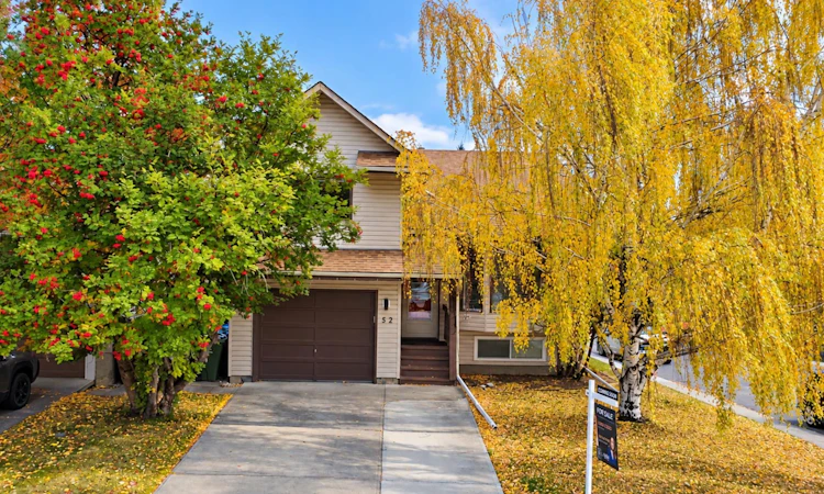 52 Cedargrove Way SW