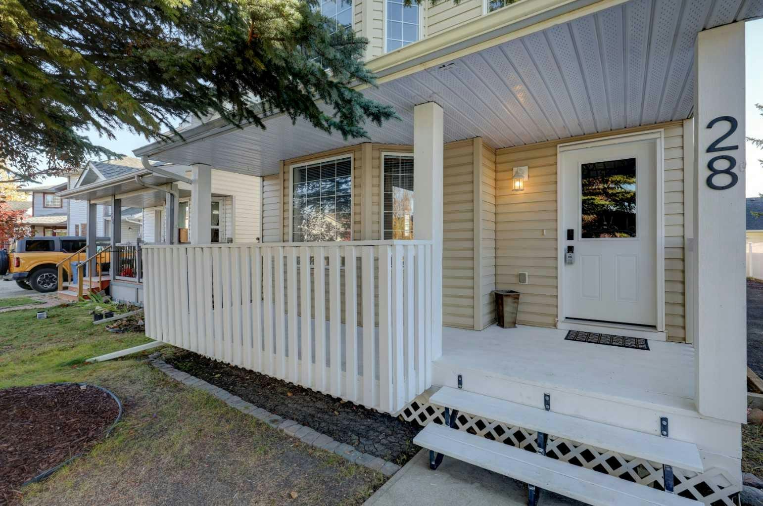 28 Woodside Circle NW, Airdrie, AB, T4B 2H8