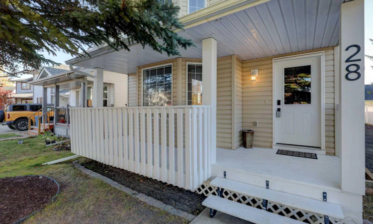 28 Woodside Circle NW
