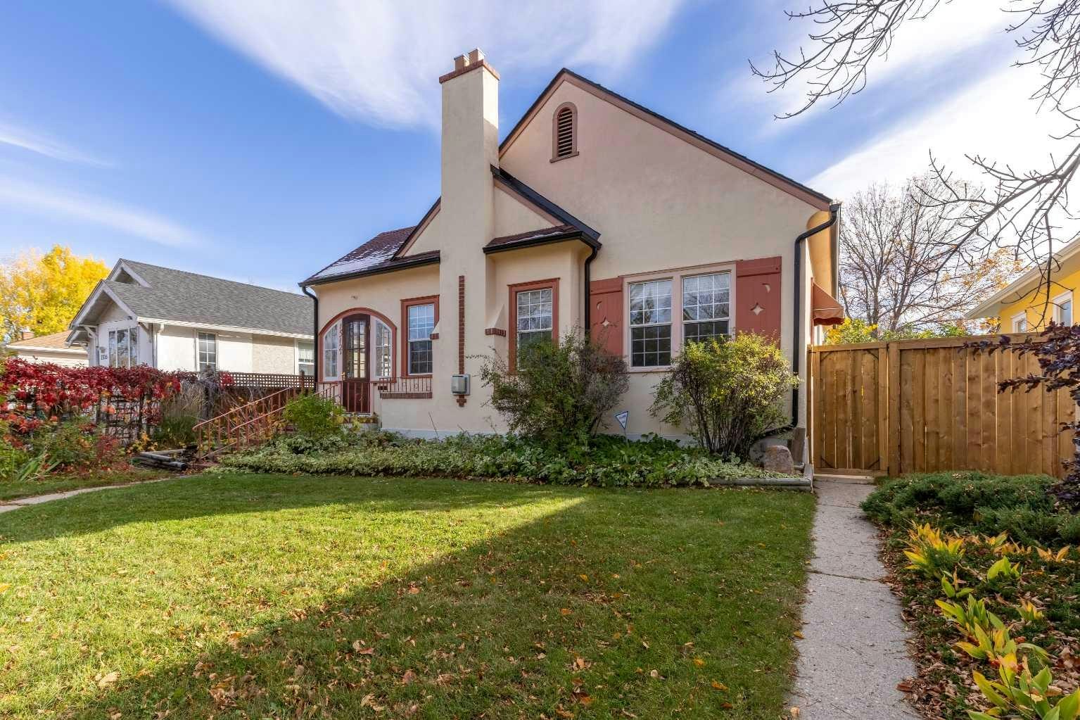 1512 6 Avenue S, Lethbridge, AB, T1J 1B1