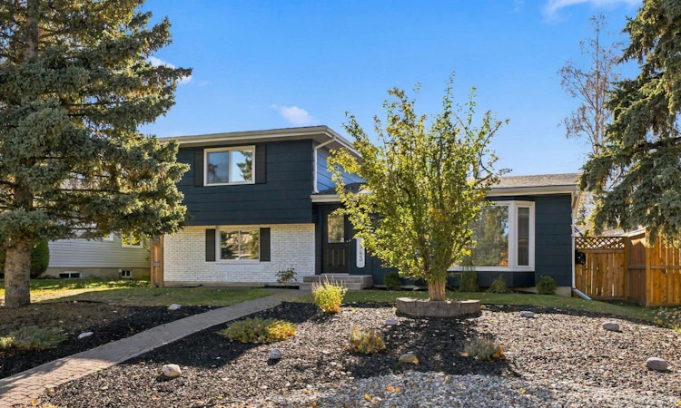 543 Willingdon Boulevard SE