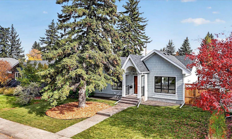 60 Governor Drive SW