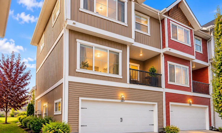 367 Nolancrest Heights NW
