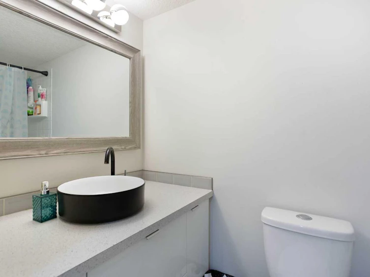 3222/3224 14 Street NW, Calgary, AB, T2K 1H8 - 16