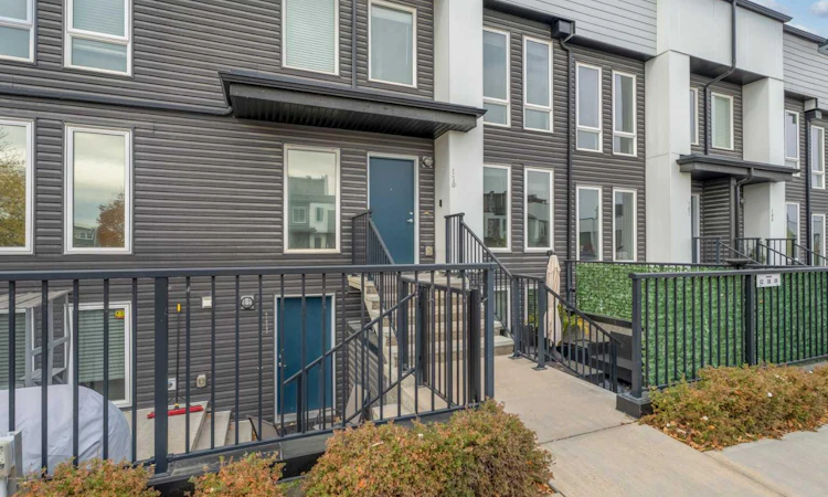 110-338 Seton Circle SE