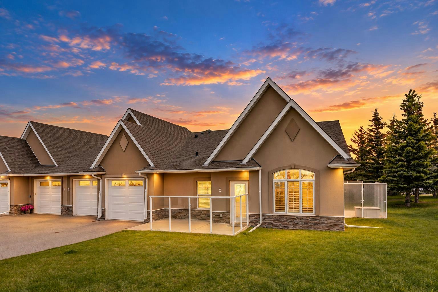 2-20 River Heights View, Cochrane, AB, T4C 0M9