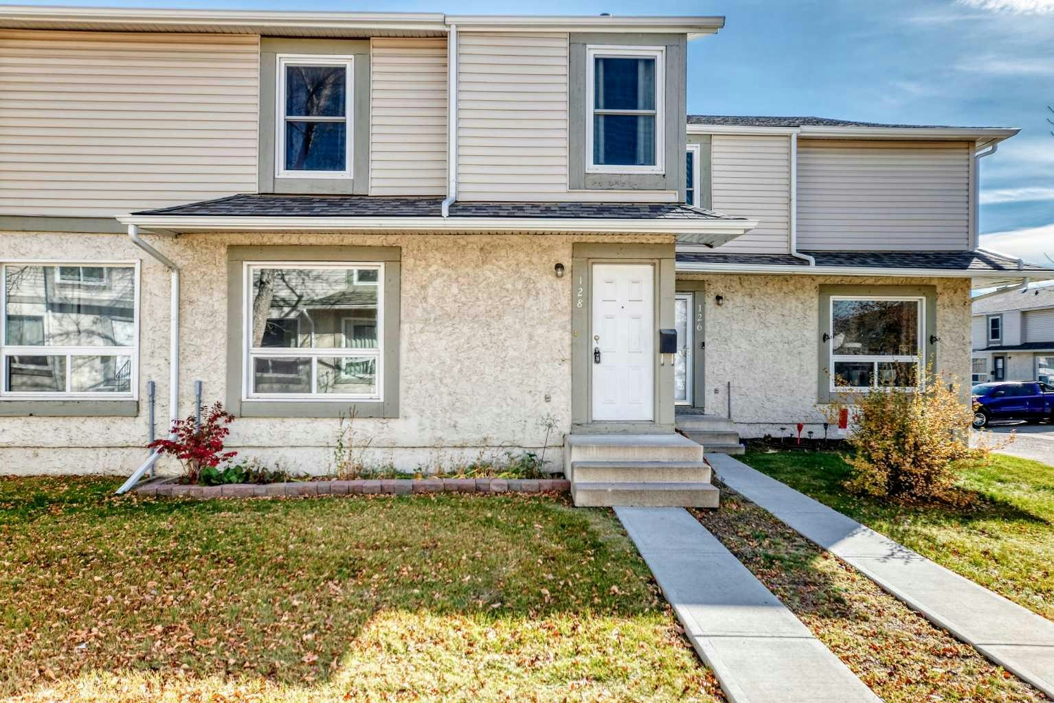 128 Deer Ridge Lane SE, Calgary, AB, T2J 6N4