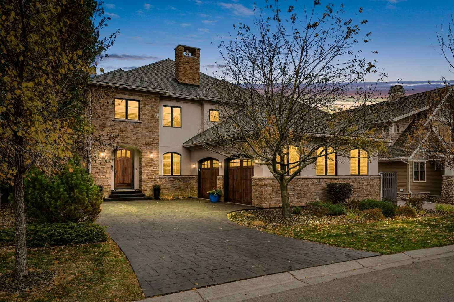66 Mary Dover Drive SW, Calgary, AB, T3E 7S9