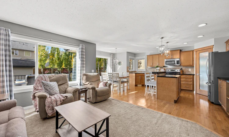 176 Royal Oak Terrace NW