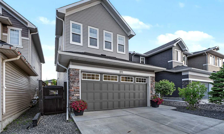 371 Evanspark Gardens NW