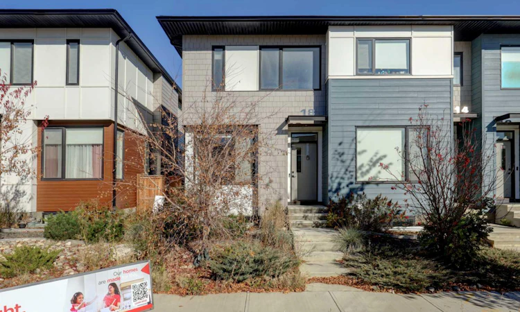 18 Homestead Boulevard NE