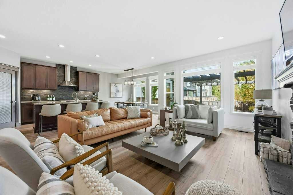 165 Aspenshire Crescent SW, Calgary, AB, T3H 0R5