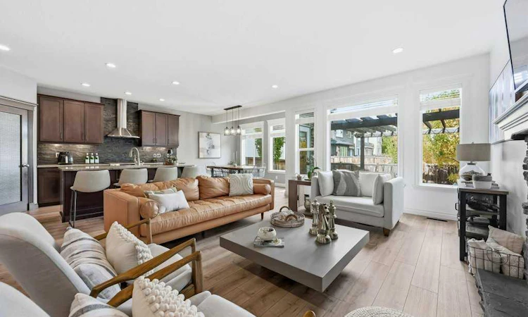 165 Aspenshire Crescent SW