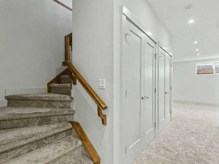 925 41 Street SW, Calgary, AB, T3C 1X3 - 24