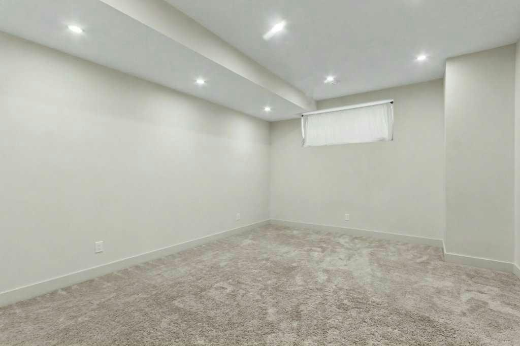 925 41 Street SW, Calgary, AB, T3C 1X3 - 27