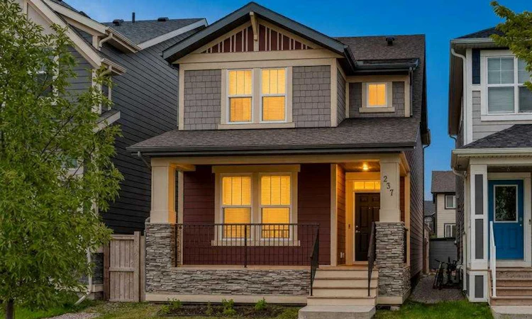237 Masters Road SE