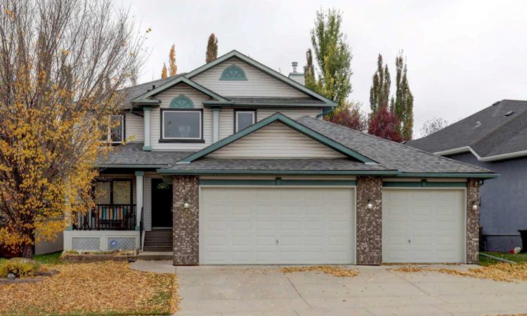 63 Sierra Madre Crescent SW
