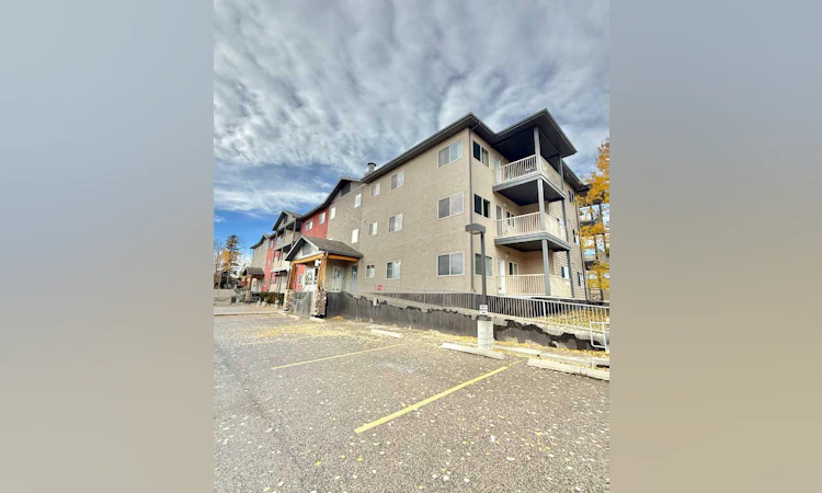 202-109 Seabolt Drive