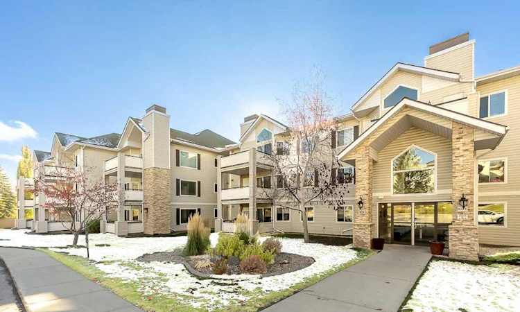 2102-7451 Springbank Boulevard SW