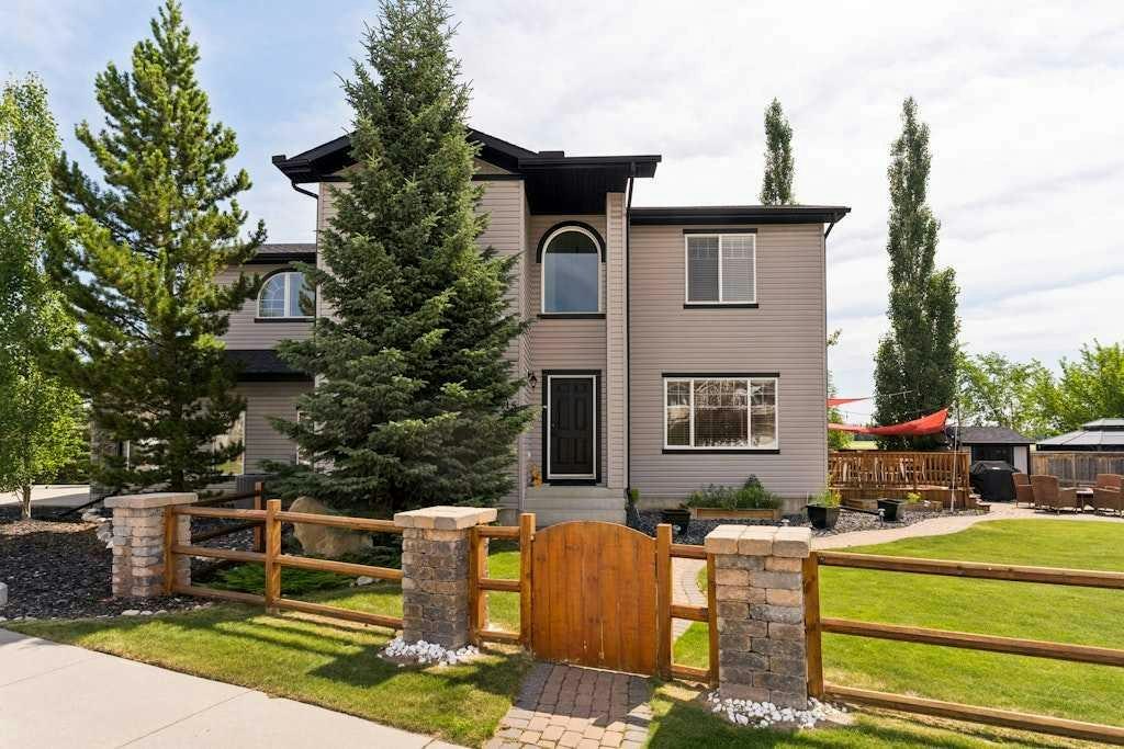 115 Rockmont Court NW, Calgary, AB, T3G 5V8