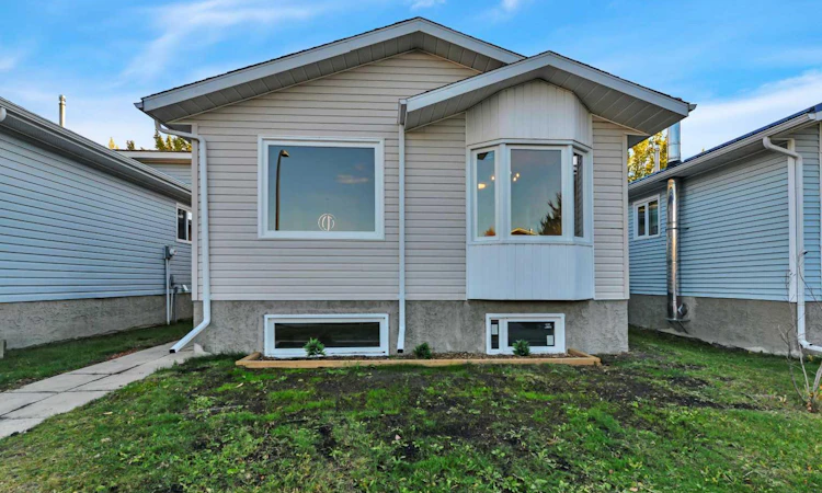 65 Roberts Crescent