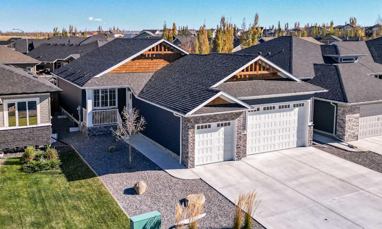 195 Riverwood Crescent SW