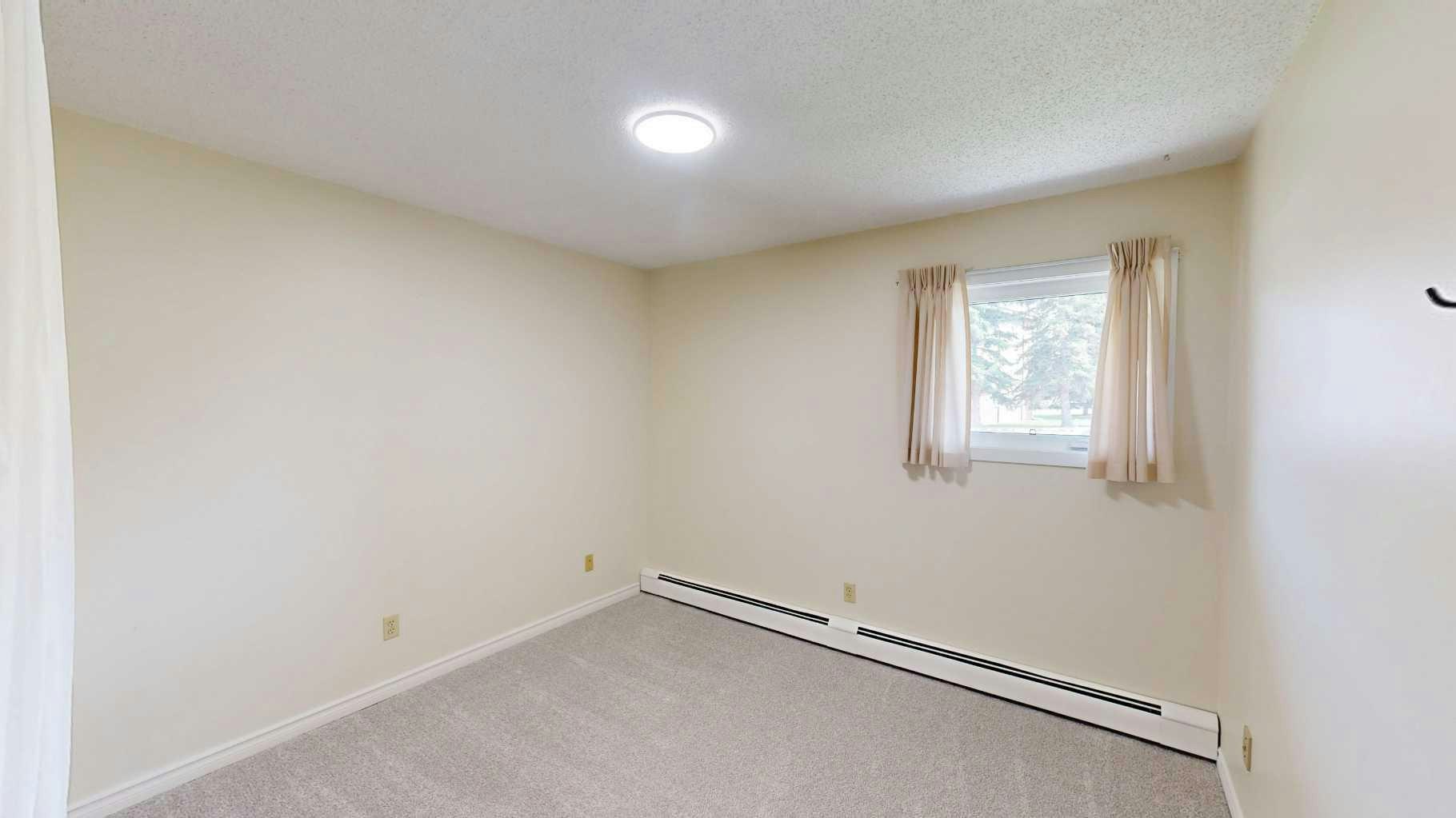 107-405 Columbia Boulevard W, Lethbridge, AB, T1K 5R8 - 11