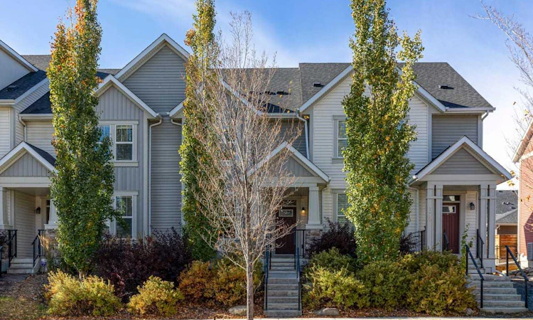 124 South Point Court SW
