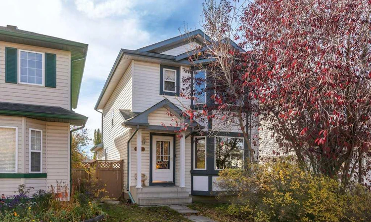 127 Erin Meadow Crescent SE