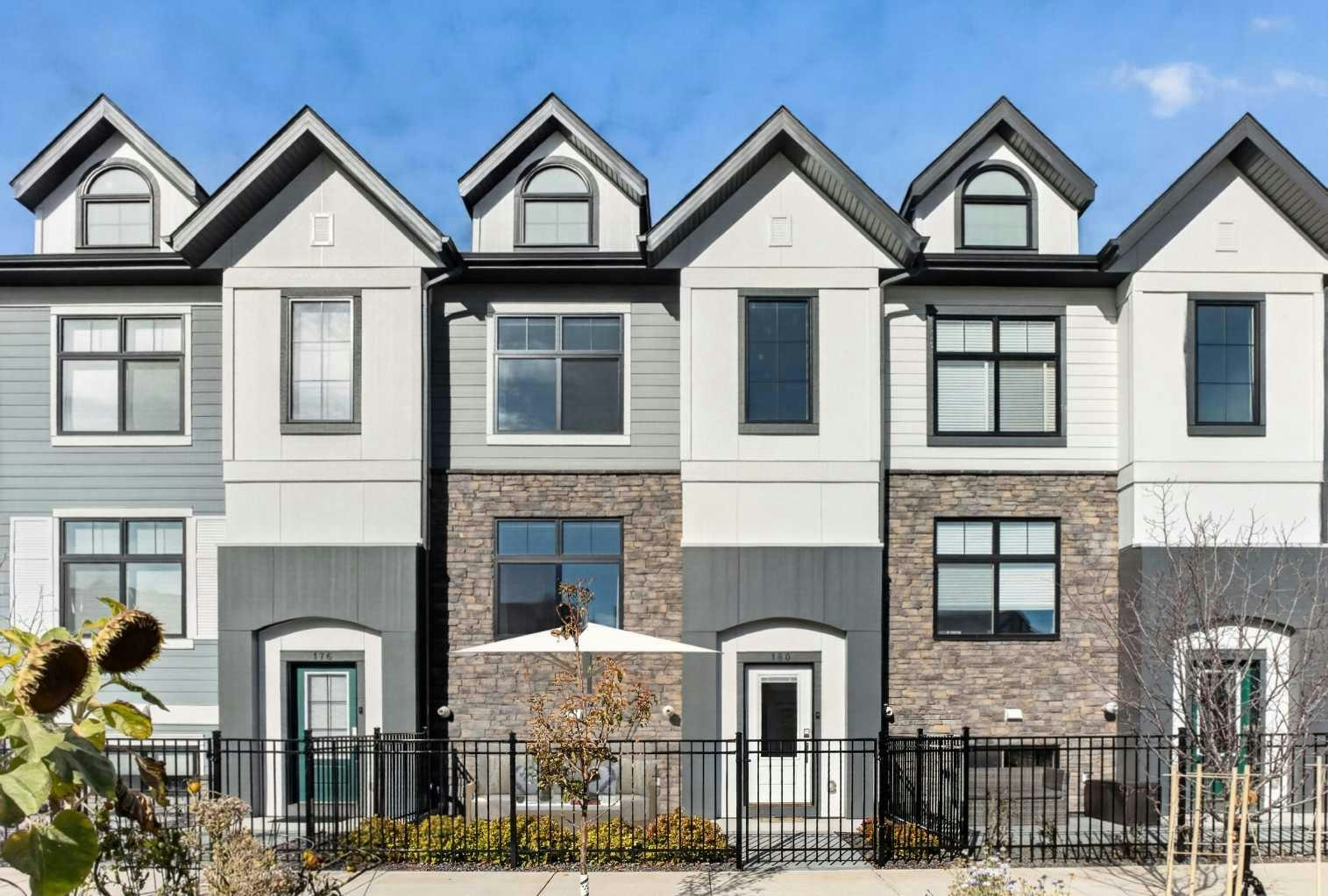 180 Les Jardins Park SE, Calgary, AB, T2C 5V3