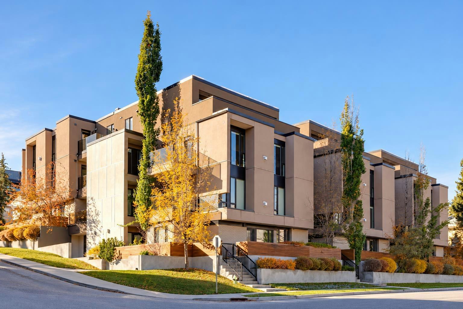 102-2905 16 Street SW, Calgary, AB, T2T 4G5