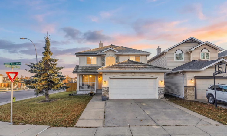 3 Coral Springs Grove NE