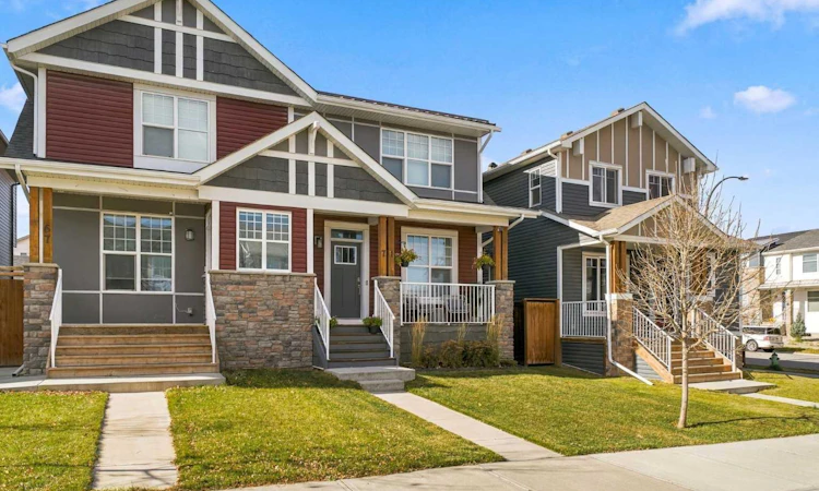 71 Howse Rise NE