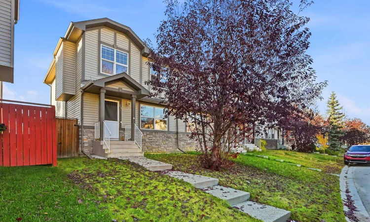 33 Saddlebrook Common NE