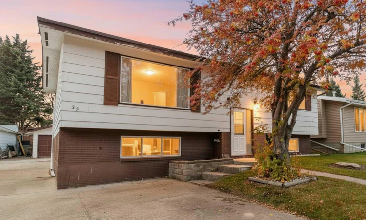33 Valley Crescent